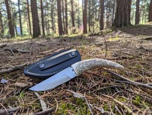 El İşçiliği Küçük Av Bıçağı Doğal Geyik Boynuzu Sap