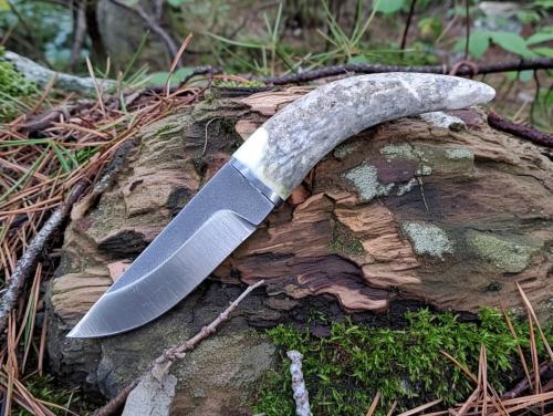 El İşçiliği Küçük Av Bıçağı Doğal Geyik Boynuzu Sap